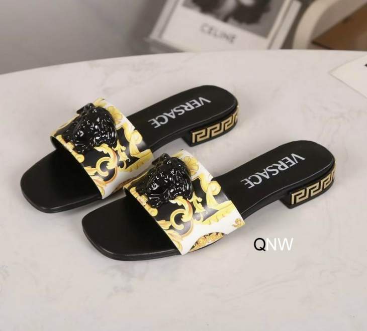 Picture of Versace Slippers _SKUVersacecoloursz35-40NW030550